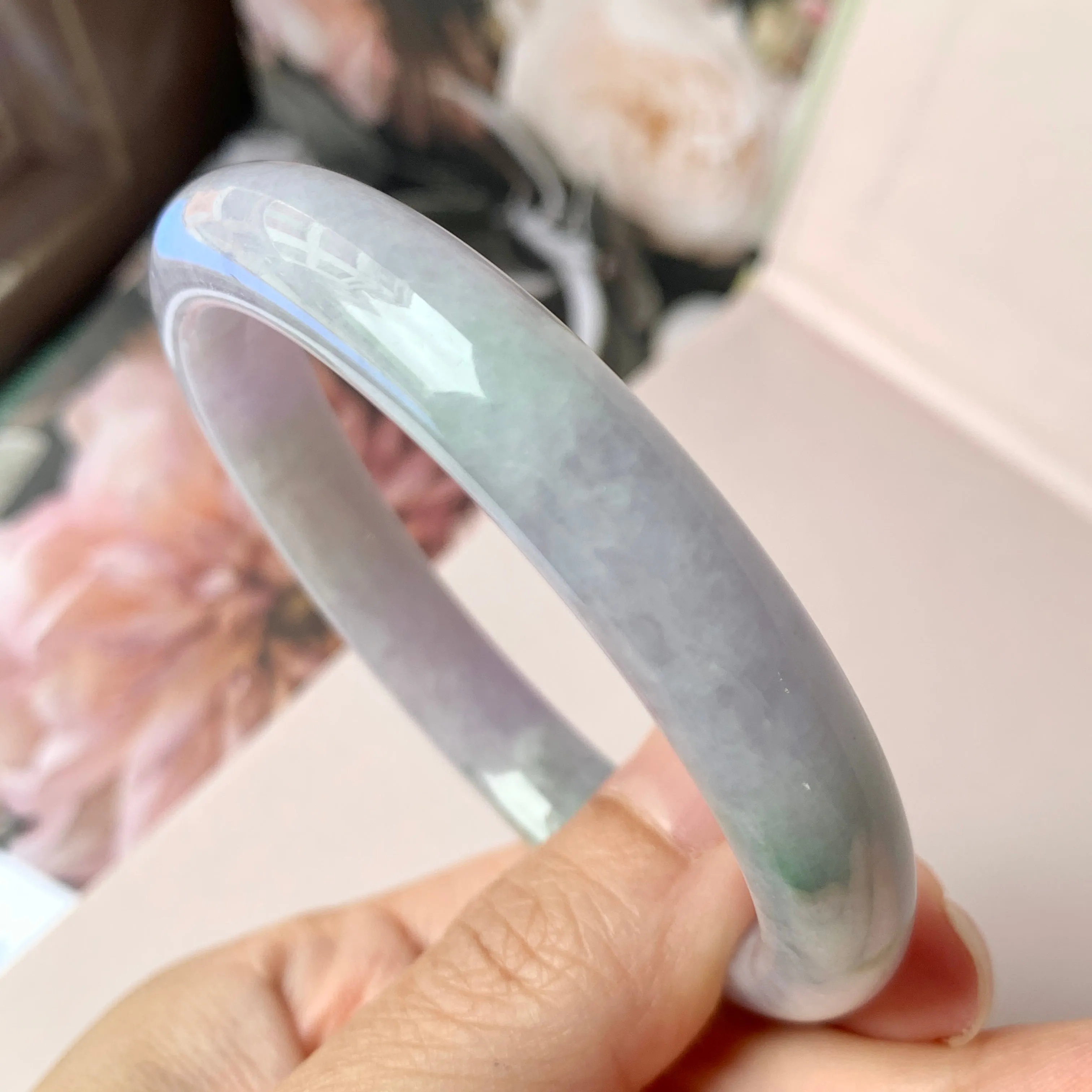 55.4mm A-Grade Natural Lavender Jadeite Modern Round Bangle No.152835