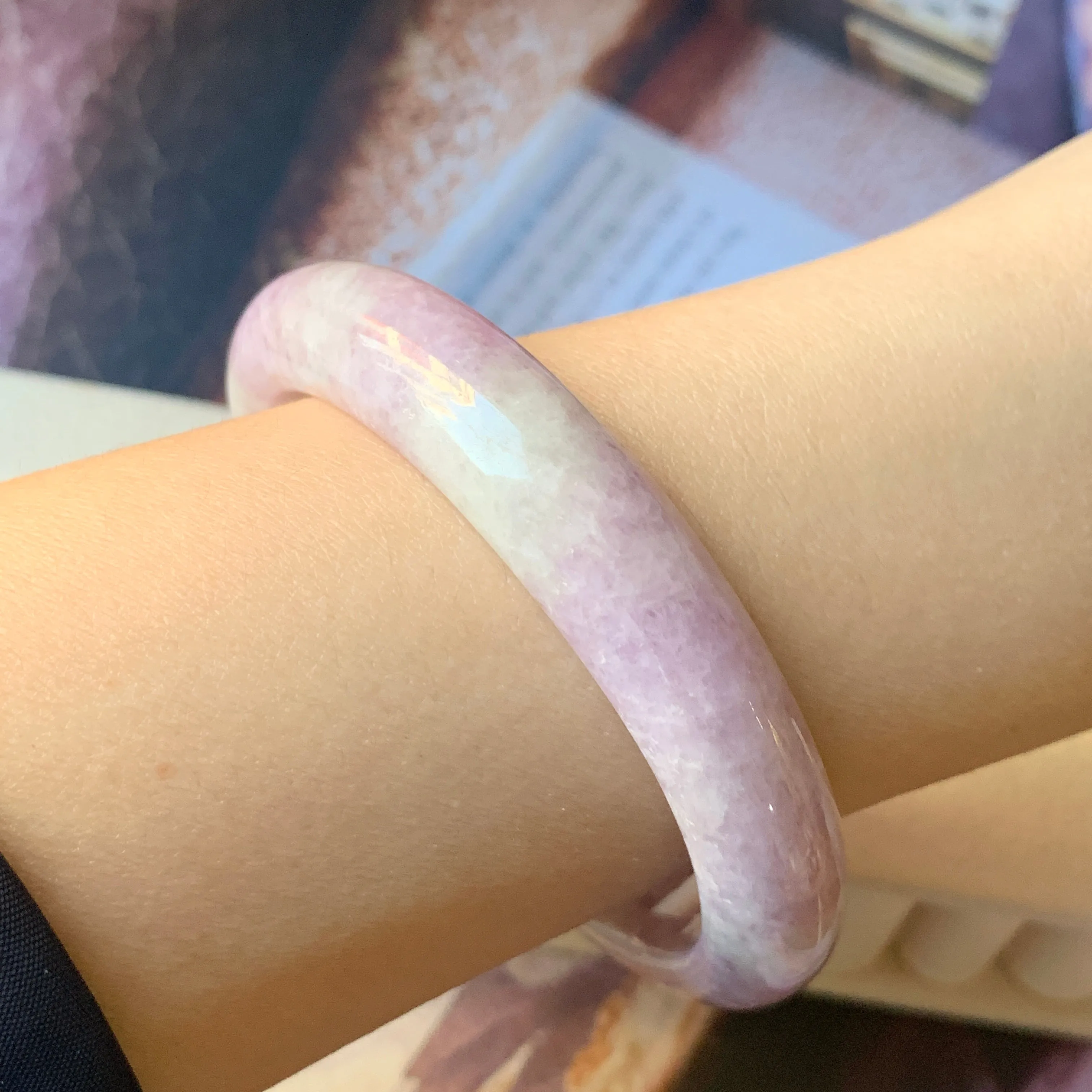 55.7mm A-Grade Natural Lavender Jadeite Modern Round Bangle No.151875