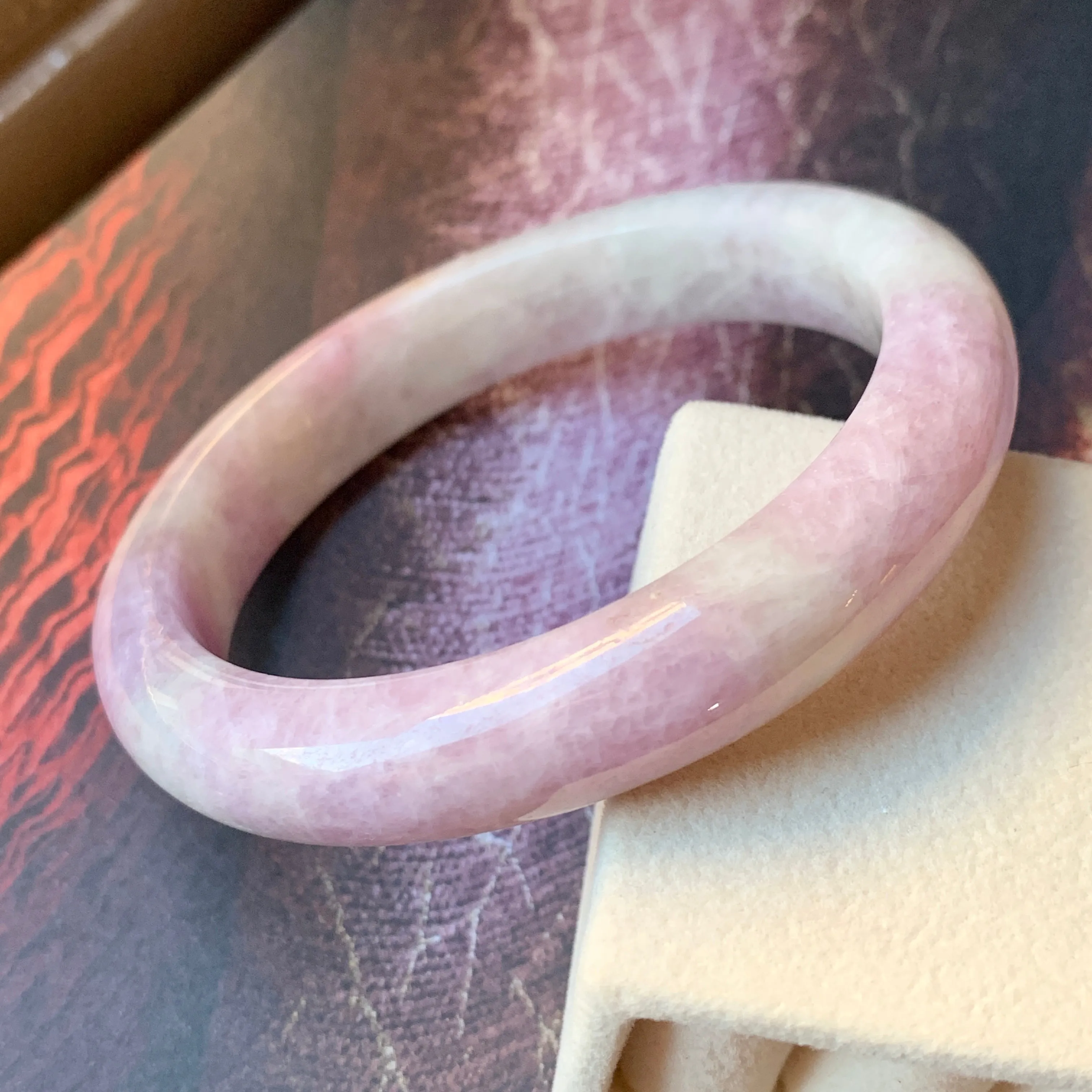 55.7mm A-Grade Natural Lavender Jadeite Modern Round Bangle No.151875