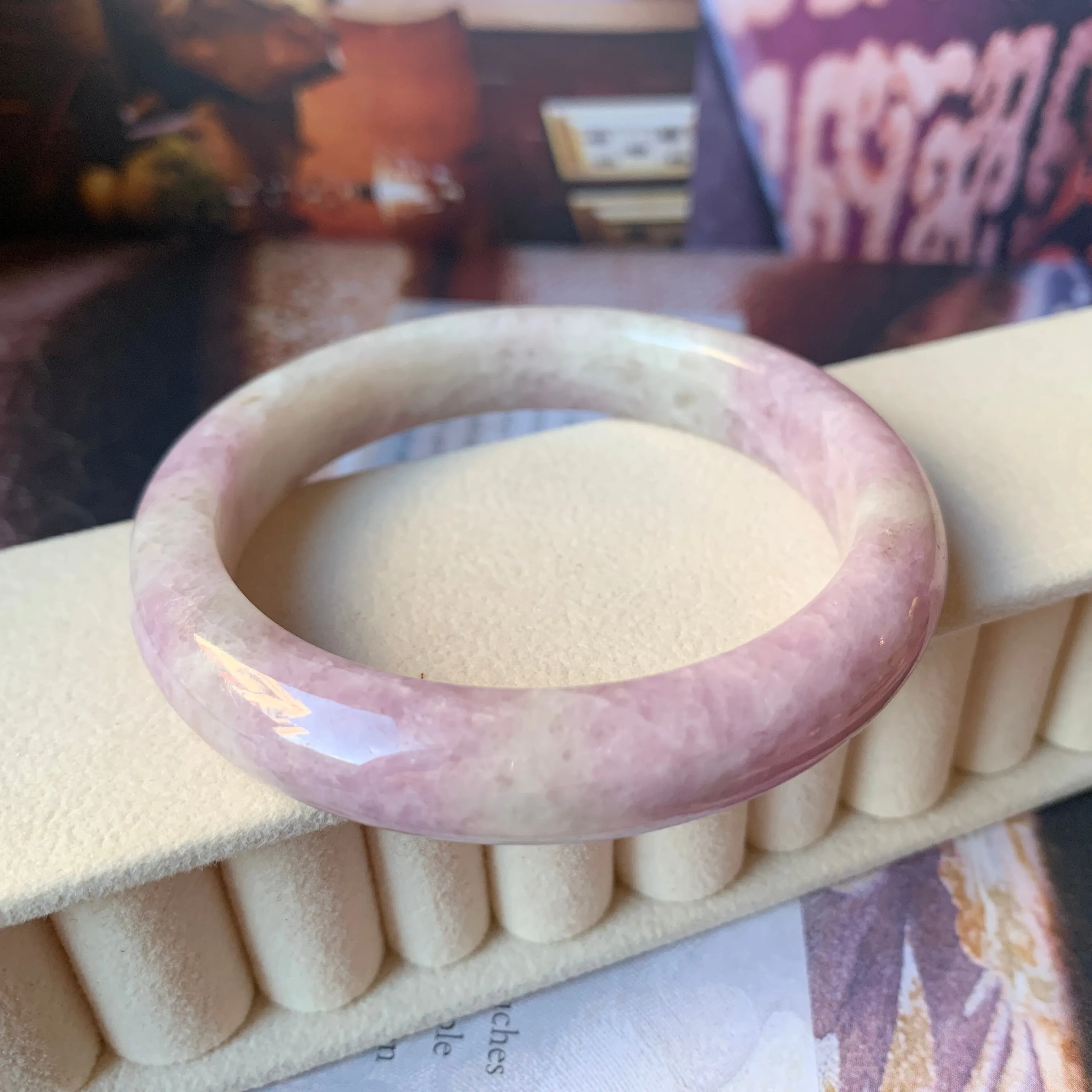 55.7mm A-Grade Natural Lavender Jadeite Modern Round Bangle No.151875