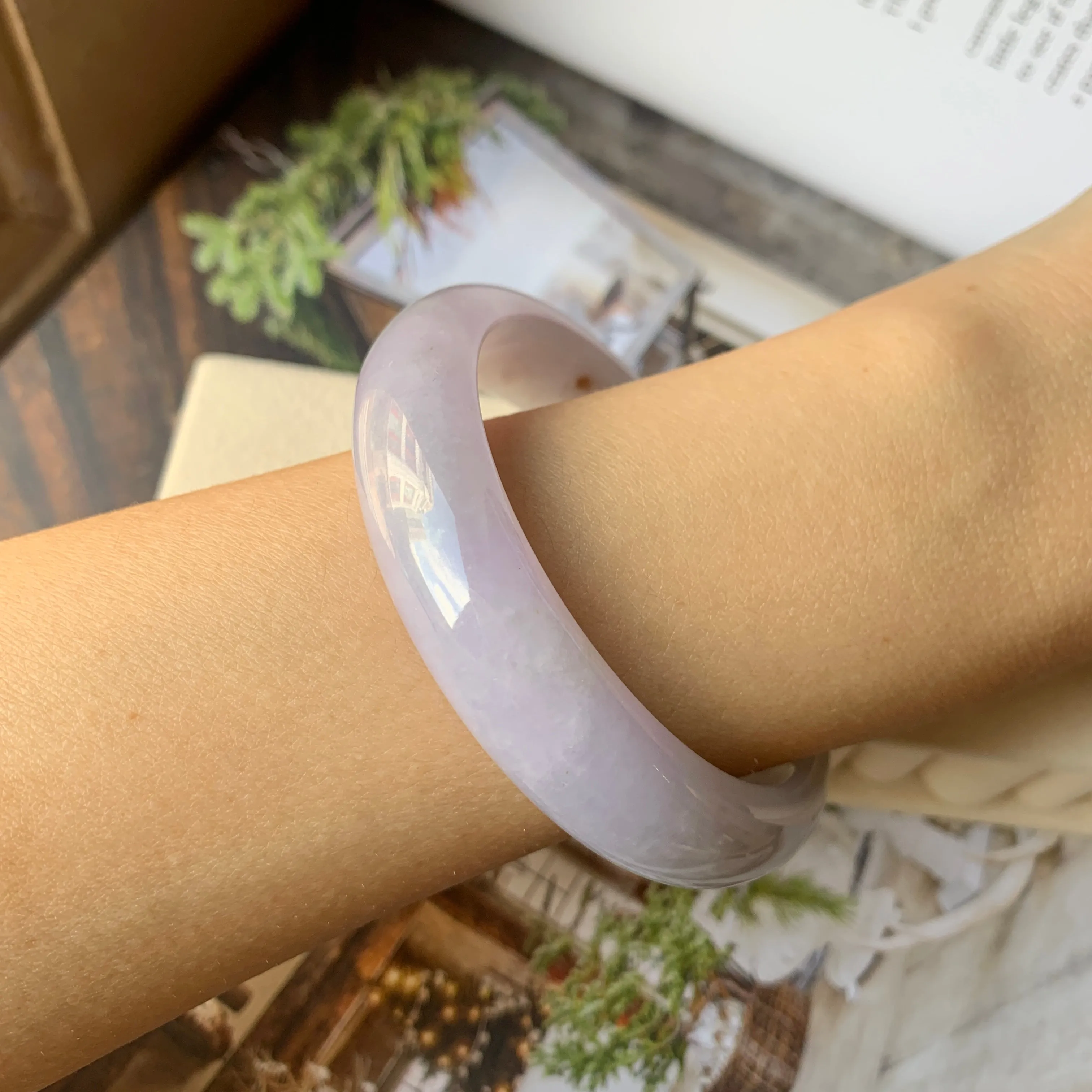 57.6mm A-Grade Natural Lavender Jadeite Modern Round Bangle No.151859