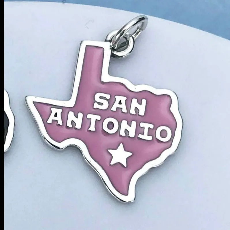 D1515 San Antonio Map Pendants