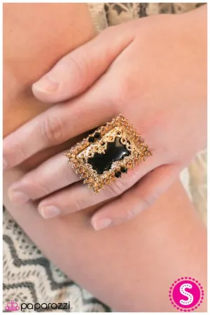 Paparazzi Ring ~ Picture This... - Gold