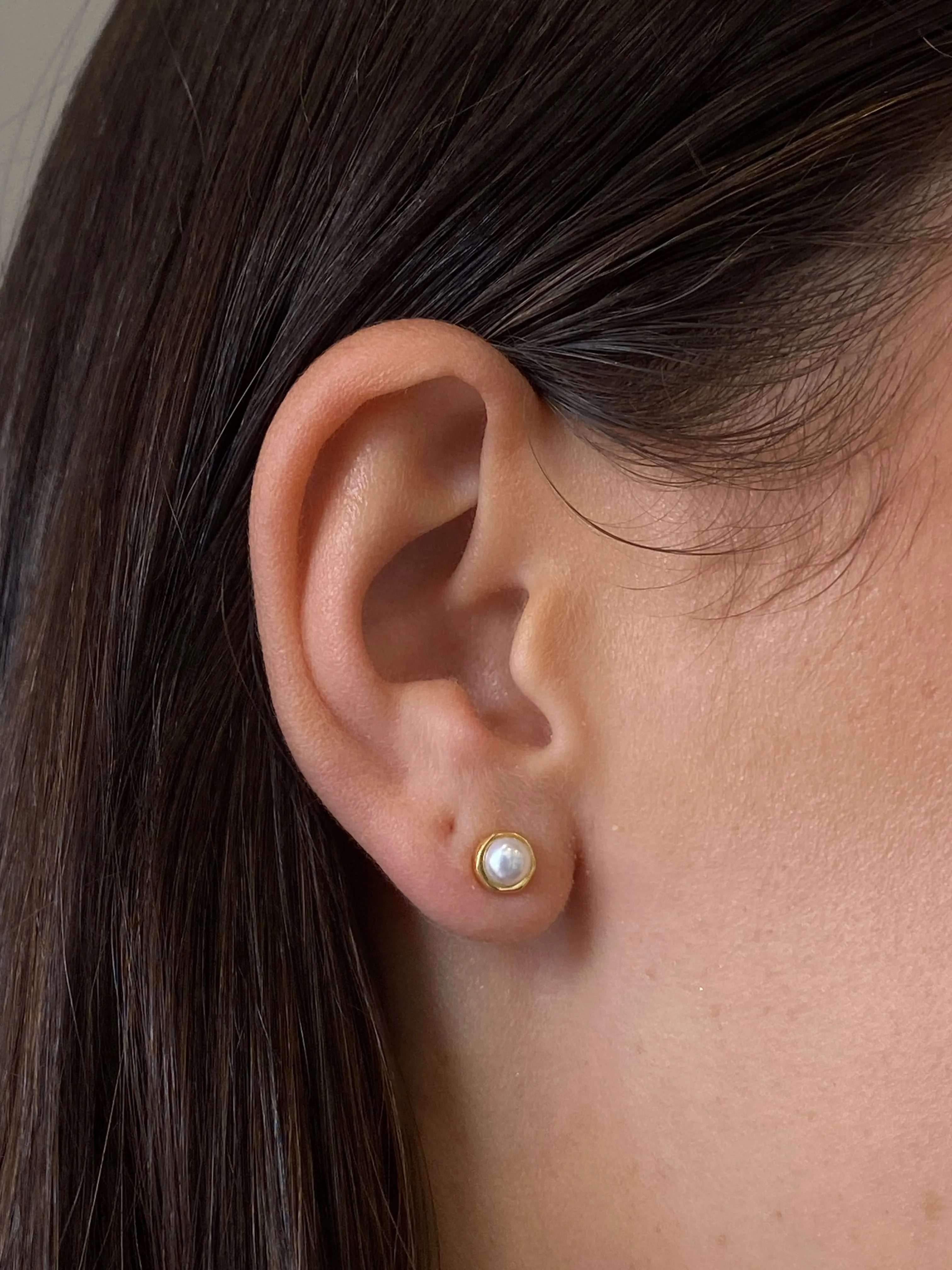 Summer Sun Pearl Studs Gold